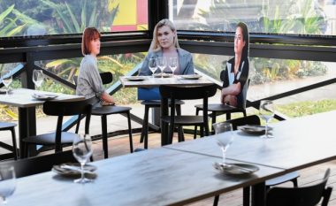 Për ta bërë atmosferën të duket normale, restoranti në Australi mbush hapësirën me “kartona njerëzish”