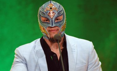 Me një ceremoni lamtumirëse do të pensionohet legjenda e WWE, Rey Mysterio