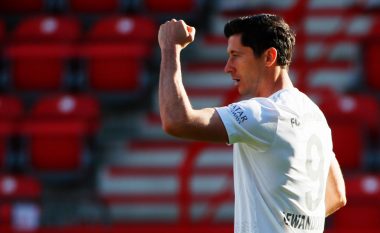 Lewandowski prek rekordin golashënues të Ronaldos dhe Messit