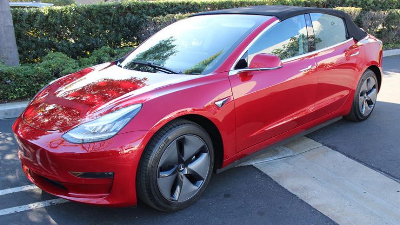 Tesla Model 3 me kulm të hapur, duket shumë më mirë se që është menduar