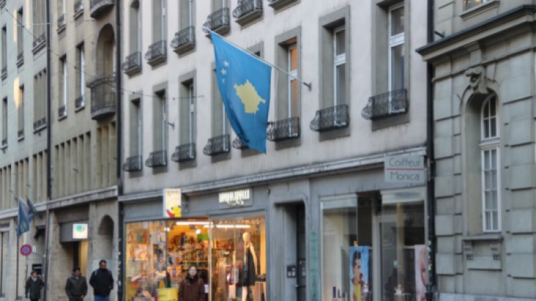 Ambasada e Kosovës në Bern, njofton qytetarët të cilët po qëndrojnë si vizitorë në Zvicër të lajmërohen për kthim në vendlindje