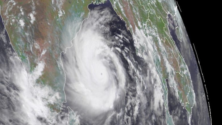 India dhe Bangladeshi mund të goditen nga një ciklon i fuqishëm