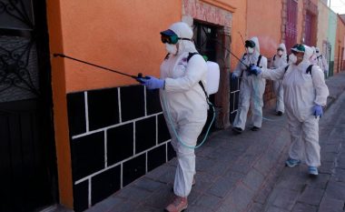 Meksika vetëm gjatë fundjavës ka raportuar 3,500 raste të reja nga coronavirusi