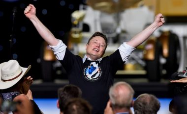 Pas fillimit historik të SpaceX, Elon Musk i përgjigjet drejtorit të agjencisë ruse hapësinore