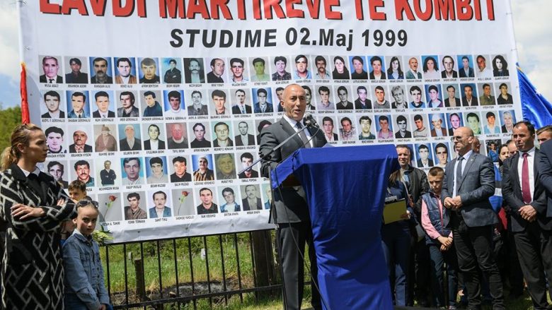 Në 21-vjetorin e masakrës së Studimes, Haradinaj: Nuk duhet të ndalemi deri në dënimin e kryersve të gjenocidit