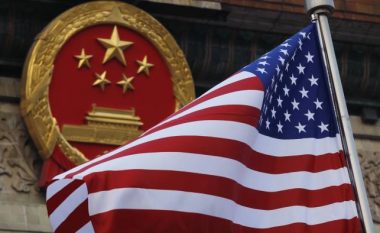 Kina “përshpejton përpjekjet” për ndërtimin e 700 laboratorëve – për të qenë në garën teknologjike me SHBA-në