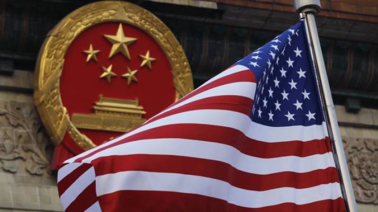 Kina “përshpejton përpjekjet” për ndërtimin e 700 laboratorëve – për të qenë në garën teknologjike me SHBA-në