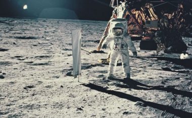 Urina e njeriut mund të ndihmojë në bërjen e betonit në Hënë, thotë Agjencia Evropiane e Hapësirës
