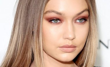 Gigi Hadid flet për shtatzëninë dhe ndërhyrjet kirurgjike