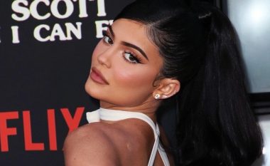 Pesëmbëdhjetë fakte të mahnitshme që duhet t’i dini për Kylie Jenner