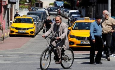 Shkaku i coronavirusit, Turqia do të zbatojë orë policore të pjesshme 4-ditore