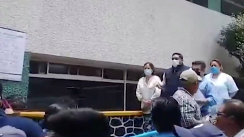 Një turmë në Meksikë sulmoi spitalin duke pretenduar se coronavirusi është komplot qeveritar