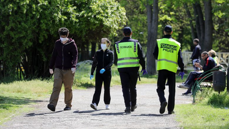Regjistrohen 899 shkelje për mosmbajtje të maskave mbrojtëse në Maqedoni