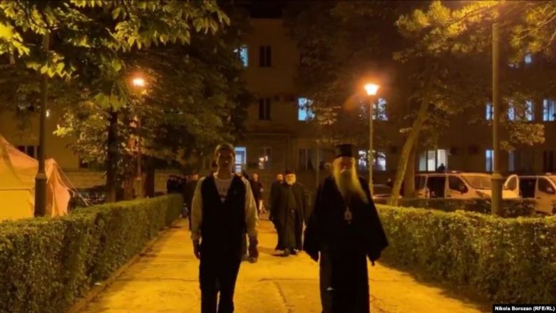 Mali i Zi liron nga arresti priftërinjtë e Kishës Ortodokse Serbe pas rritjes së tensioneve
