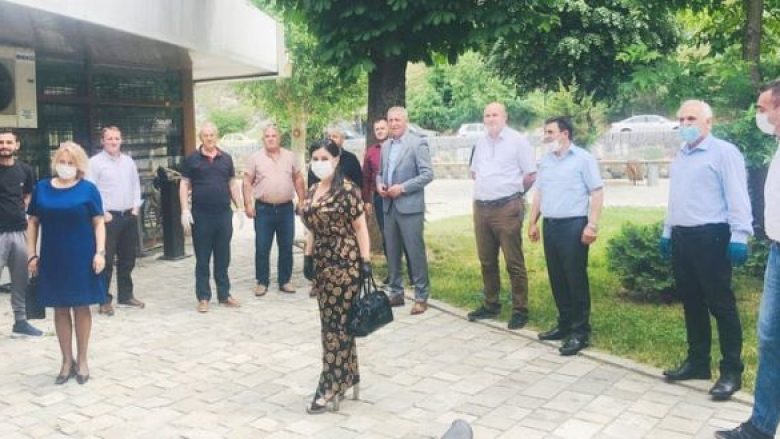 Drejtorët e Haskukës në ekzekutivin e Prizrenit i raportojnë Qunit të LDK-së