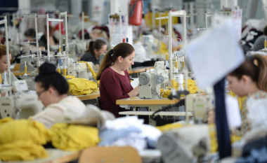 Maqedoni, pritet ulje e numrit të të punësuarve në industrinë e prodhimit