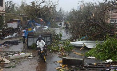 Raportohet se 12 persona kanë vdekur nga cikloni Amphan në Indi