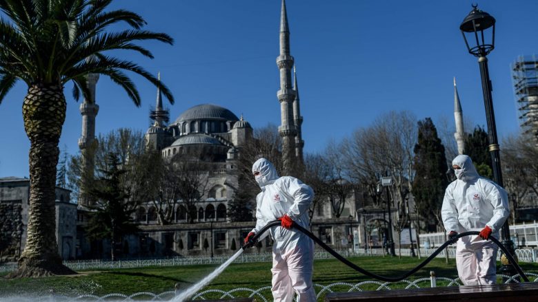 Turqia planifikon të rifillojë hapjen e xhamive, “Dyanet-i” turk tregon edhe datën