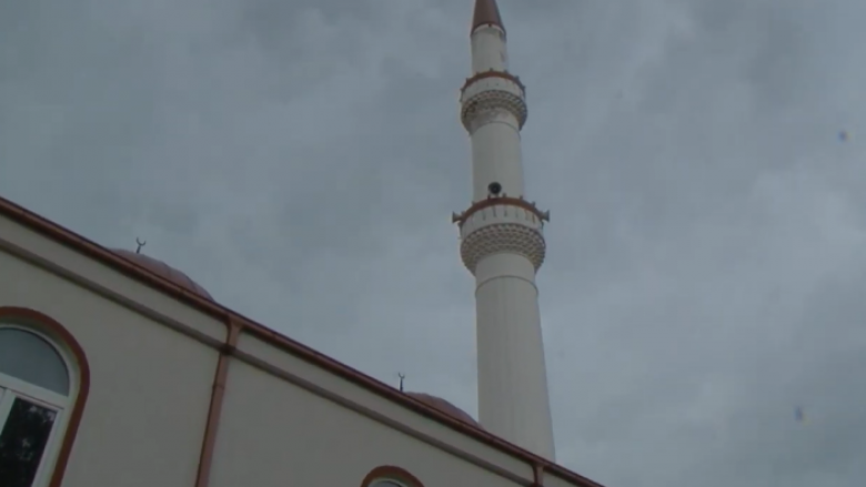 Vjedhin para në një xhami në Gjilan