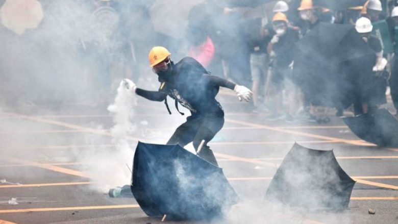 Kina miraton ligjin e sigurisë kundër Hong Kong-ut