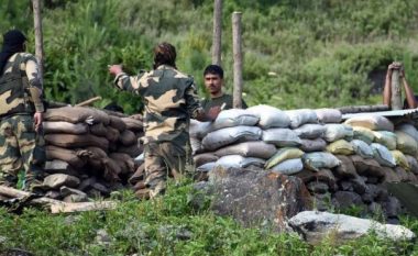 Përplasja në Kashmir – shkon në 20 numri i ushtarëve të vrarë nga forcat kineze