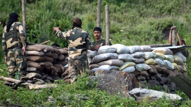 Përplasja në Kashmir – shkon në 20 numri i ushtarëve të vrarë nga forcat kineze