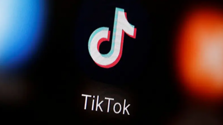 India bllokon TikTok-un dhe dhjetëra aplikacione të tjera kineze, qeveria indiane thotë se përbëjnë kërcënim për sigurinë