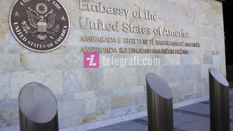 Ambasada amerikane për rrugën Deçan-Plavë: Respektimi i vendimeve gjyqësore e vetmja zgjidhje
