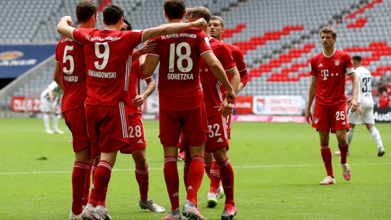 Bayern Munichu merr një fitore rutinë ndaj Freiburgut