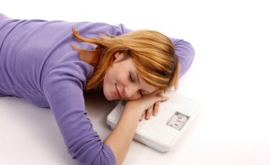 Si të llogarisni më së lehti sa kalori saktësisht keni djegur gjatë gjumit