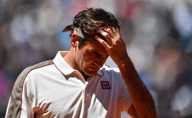 Roger Federer mbetet jashtë fushave të tenisit deri në vitin 2021