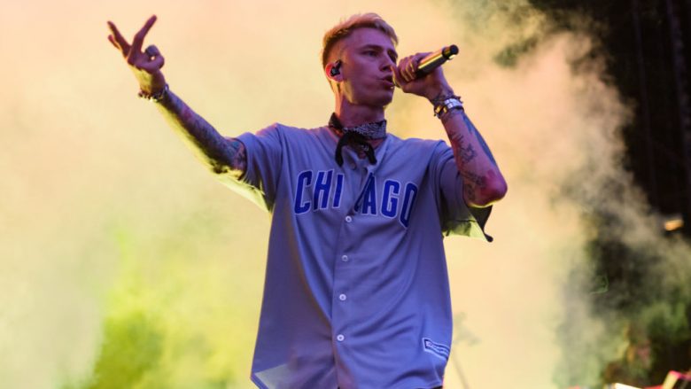 Machine Gun Kelly bën thirrje që të ndiqen penalisht policët që kanë marrë jetë njerëzish