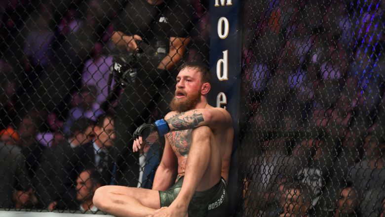 Conor McGregor shokon gjithë tifozët e tij, i jep fund karrierës së tij në UFC