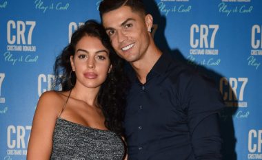 Cristiano dhe Georgina nxitin thashetheme se janë fejuar përmes pozave të marra në një jaht luksoz