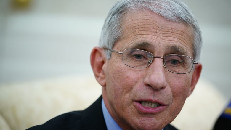 Fauci: Vaksina kundër COVID-19 mund të jetë e gatshme në fund të këtij viti