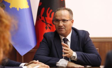 ​Vesel Krasniqi merr detyrën e ministrit të Tregtisë dhe Industrisë