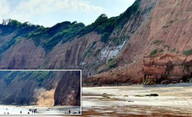 Shembet një pjesë e shkëmbit në një bregdet të Anglisë, vizitorët i shpëtojnë incidentit për një “fije floku”