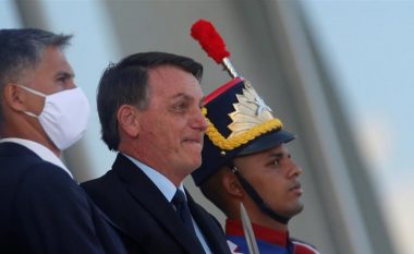 Rritet numri i të vdekurve nga coronavirusi në Brazil, presidenti Bolsonaro kërcënon me dalje nga OBSH-ja