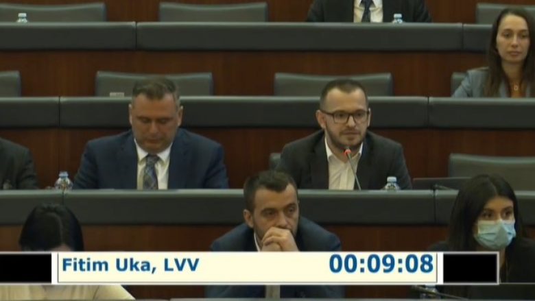 Uka, LDK-së: Shfrytëzoni opsionin “telefono mikun”, thirreni presidentin t’ua siguroj votat