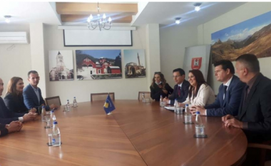 ​Dumoshi premton përkrahje për qytetin e Pejës