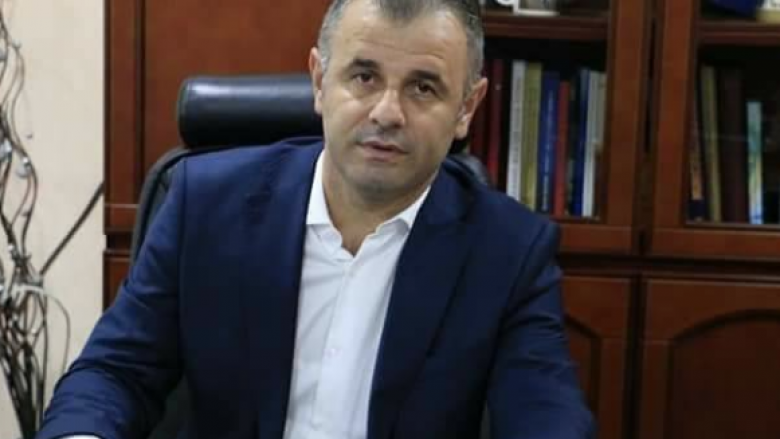 Ganiu: Nuk besoj që do të kalojë propozimi i Arsovskës për rrugën “Adem Demaçi”