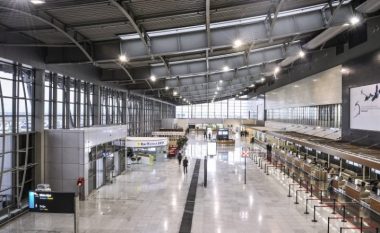 Shtetasit gjerman në Aeroportin e Prishtinës i gjejnë thikë në valixhe