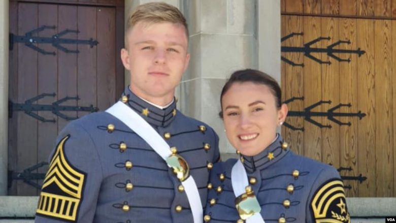 Flasin Arelena Shala dhe Ylli Dalladaku, dy kadetët e parë nga Kosova të diplomuar në West Point