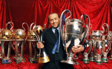 Kishte yjet e futbollit si Kaka, Van Basten, Shevchenko, Maldini e shumë të tjerë në skuadër – por Berlusconi zgjedh një tjetër si më të mirin në histori