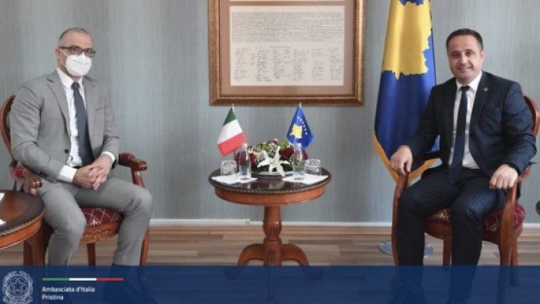 Italia konfirmon mbështetjen për heqjen e vizave për kosovarët