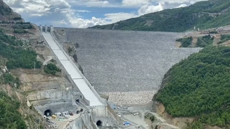 Nis aktivitetin tregtar hidrocentrali më i madh në projektin Hidroenergjetik të Devollit në Shqipëri