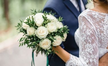 Tubimet dhe COVID-19: A ka ardhur koha për t’i harruar “dasmat e mëdha”?