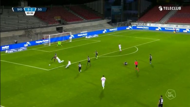 Simulimi i Pajtim Kasamit bëhet viral në rrjetet sociale, shqiptari kërkoi penallti pasi u pengua nga bashkëlojtari