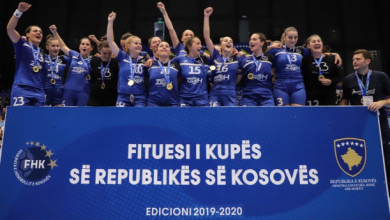 Hendboll: Vushtrria fiton Kupën e Kosovës pas fitores ndaj Istogut në ndeshjen që u zhvillua me shikues