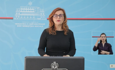 Regjistrohen 44 raste pozitive me COVID-19 në Shqipëri